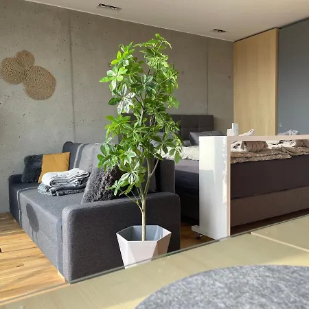 *brandnew* Modernes In Den Weinbergen Mit Pool Und Sauna