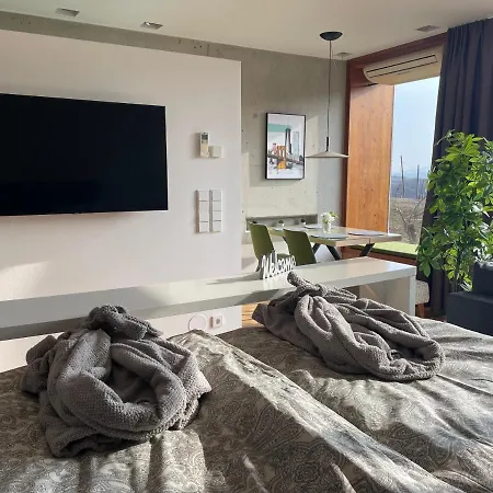 Apartment *brandnew* Modernes In Den Weinbergen Mit Pool Und Sauna