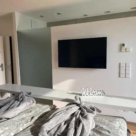 Apartment *brandnew* Modernes In Den Weinbergen Mit Pool Und Sauna Spielfeld